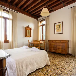 San Trovaso Apartamento